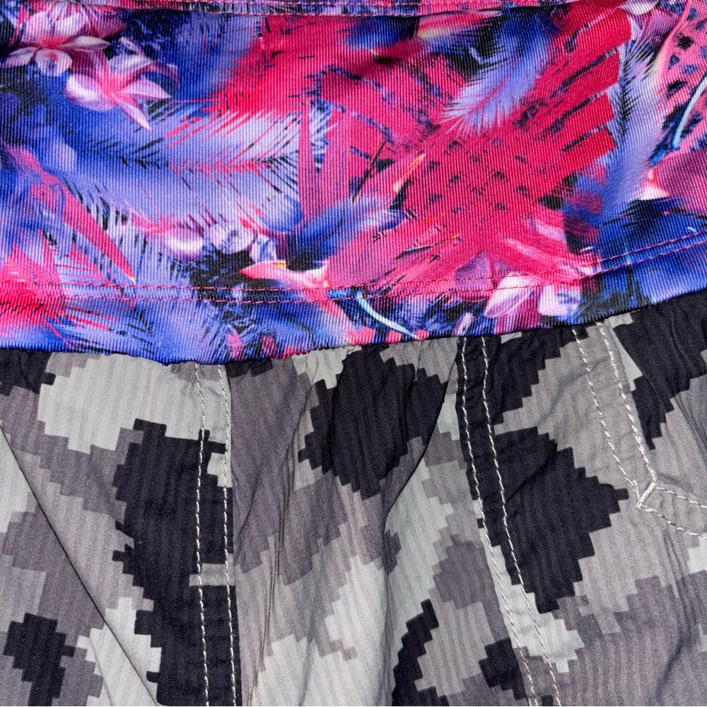 Zumba Fitness Camouflage Joggers with Pink Waistband Women’s small - Picture 8 of 9
